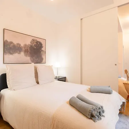 Charming Parisian Flat Near Louvre *